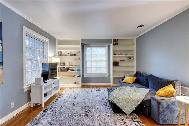 Building Photo - 2831 Pearl St