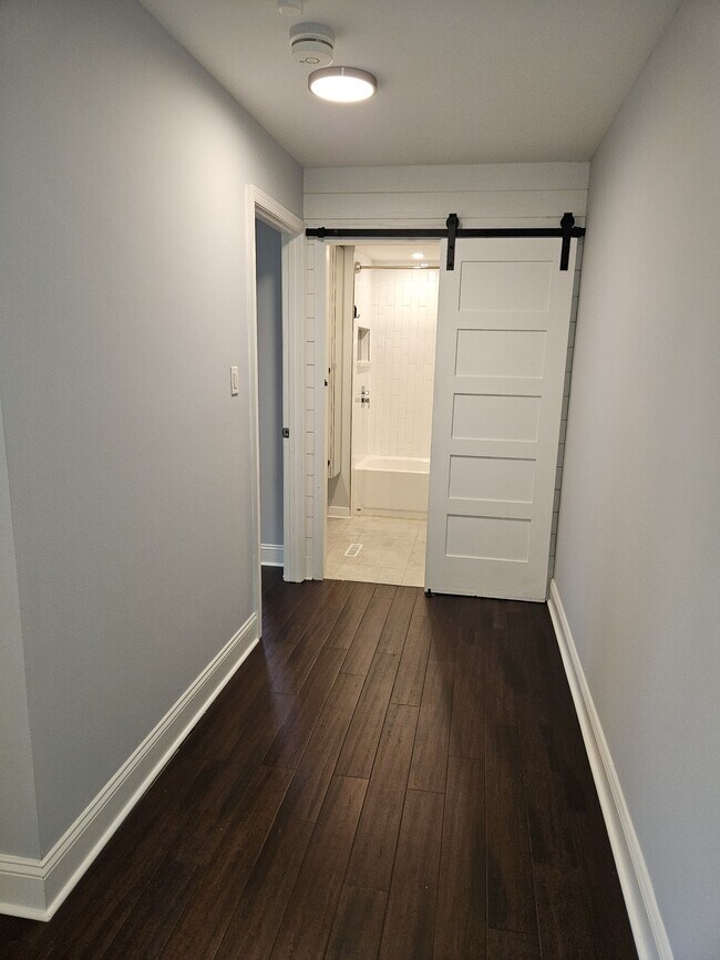 Building Photo - 317 Homeland Southway