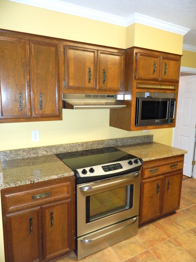 Building Photo - Home for Rent - 139 Spring Lakes Drive