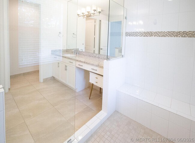Building Photo - 23045 Clear Echo Dr