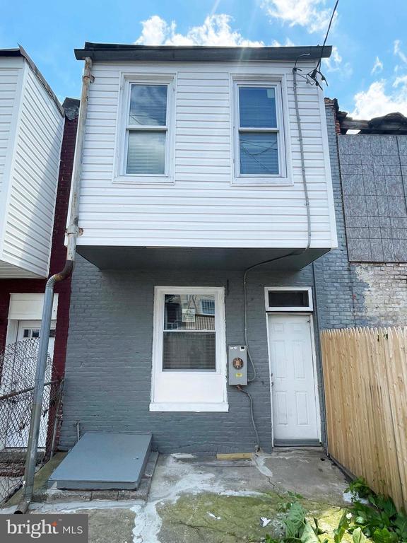 Building Photo - 1736 Darley Ave