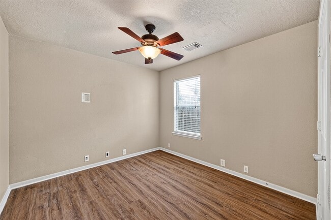Building Photo - 10306 Nickel Grove Dr