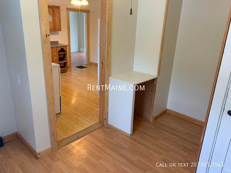 Building Photo - 144 Forest Ave