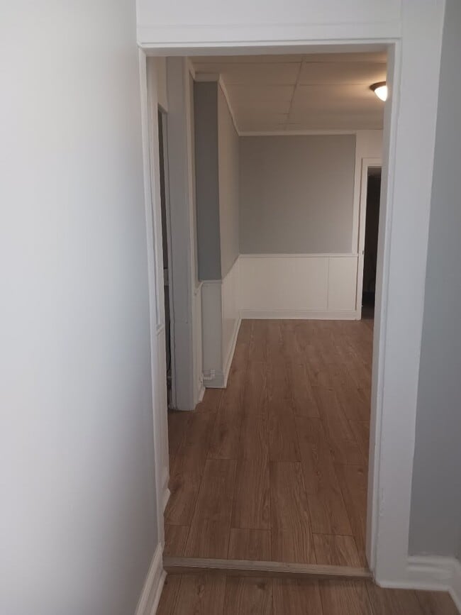 Living room - 1843 Bank St