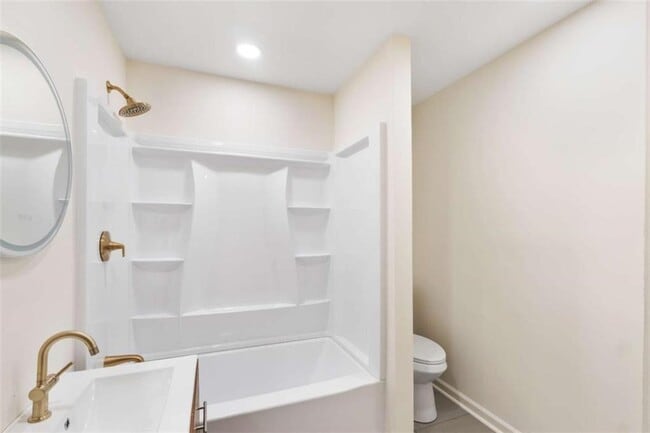 Building Photo - 6048 Blackhawk Trail SE