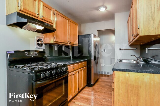 Building Photo - 10201 Pannell Dr