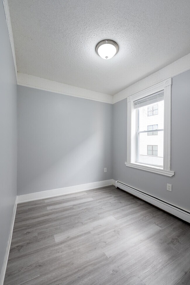 Building Photo - 233 Bidwell Ave