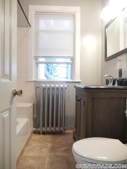 Building Photo - 161 Grandview Ave