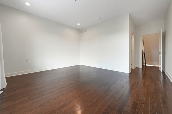 Building Photo - 4059 St Johns Way