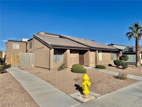 Building Photo - 1424 Santa Anita Dr