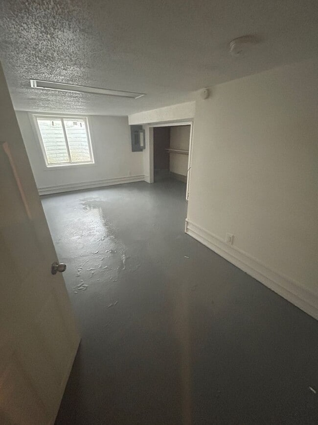 Building Photo - For Lease