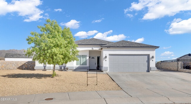 Primary Photo - 657 Bariloche Dr