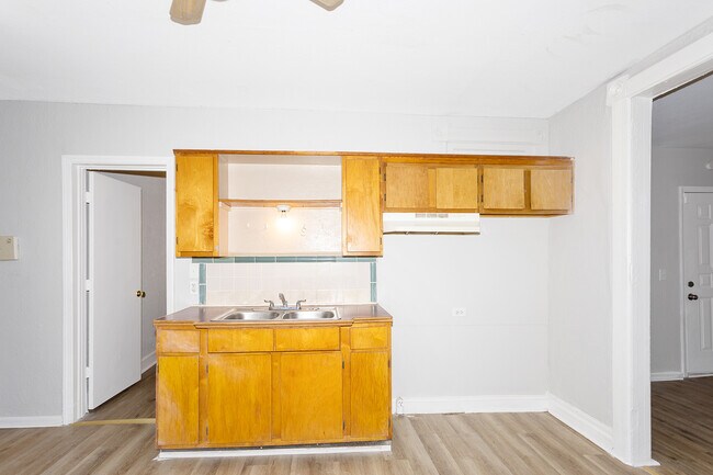 Building Photo - 3423 Garner Ave