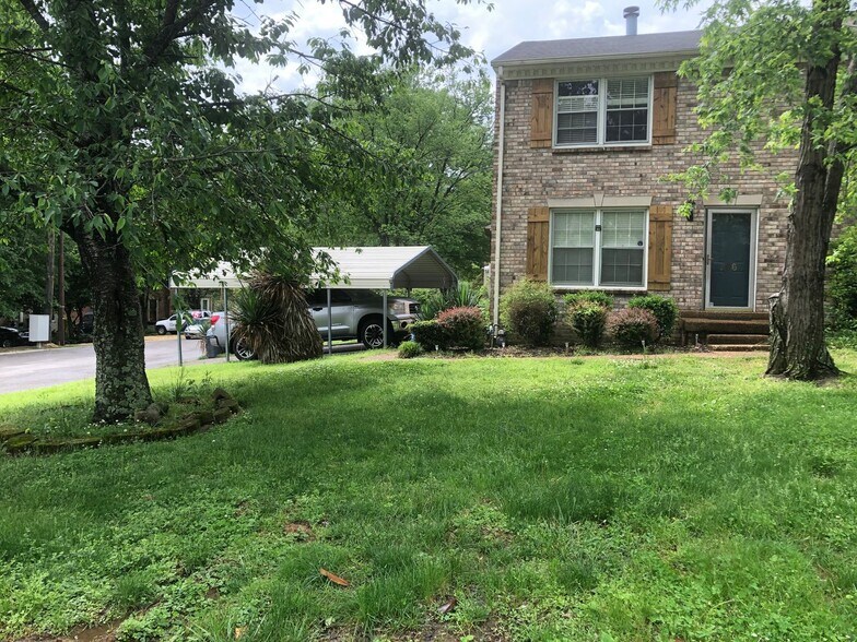 Building Photo - 906 Hammack Dr