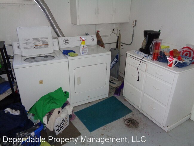 Building Photo - 6 br, 2 bath House - 2100 10th Street Road