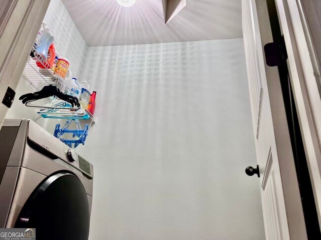 Building Photo - 303 Evesham Ave