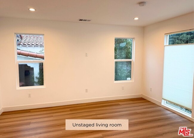 Building Photo - 3031 Vineyard Ave