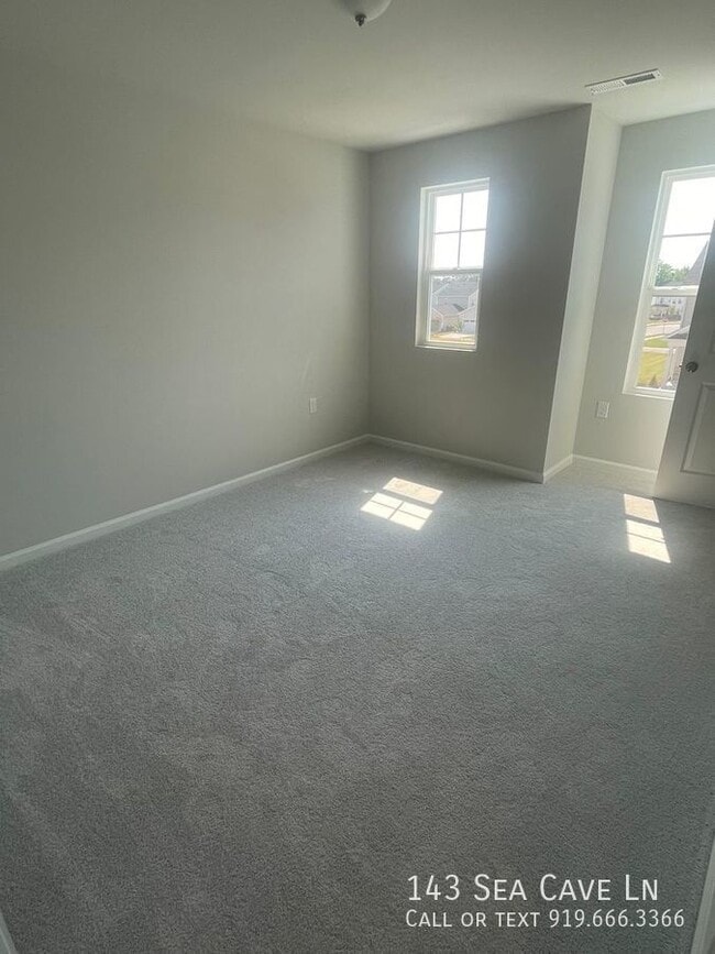 Building Photo - 143 Sea Cave Ln