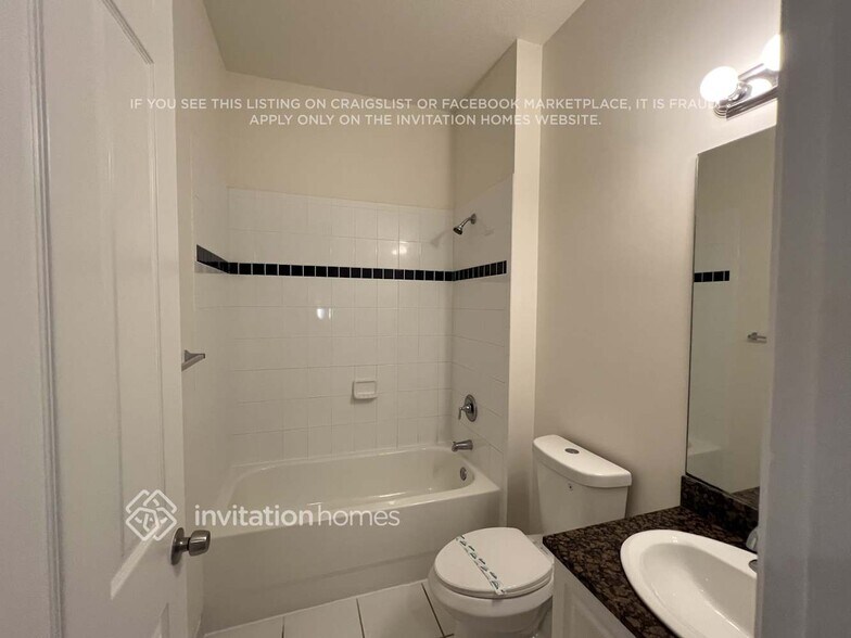 Building Photo - 6889 Julia Gardens Dr