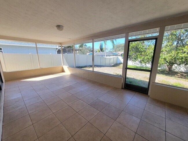 Building Photo - 7553 High Pines Ct