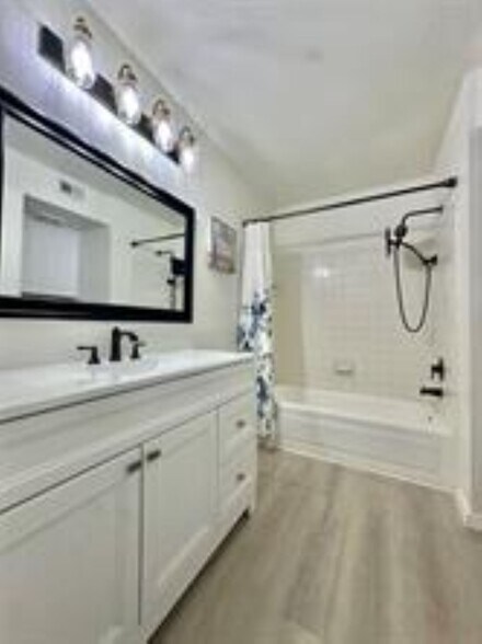 Building Photo - 2371 NW 33rd St