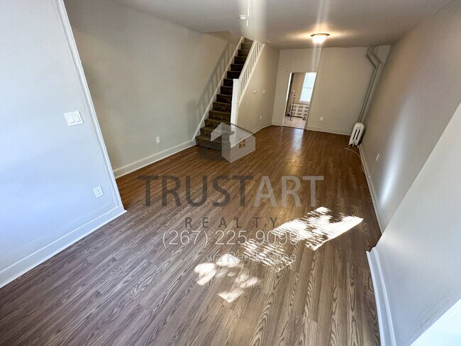 Building Photo - 1867 E Wensley St