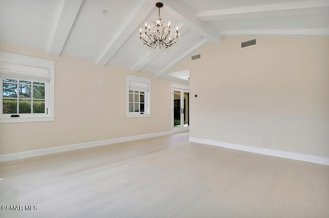 Building Photo - 2076 Hillsbury Rd