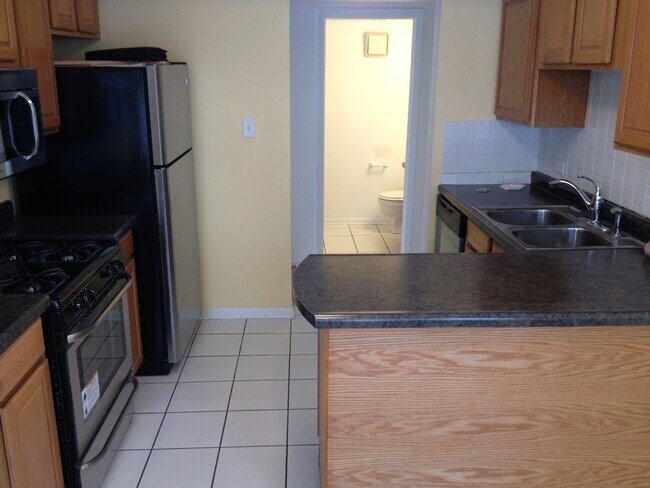 Building Photo - 3527 Frontenac Ct