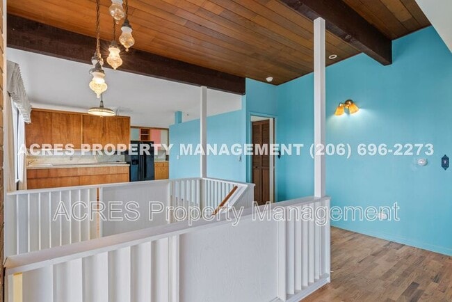 Building Photo - 7617 S Lakeridge Dr