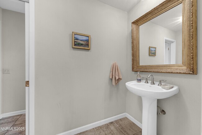 Building Photo - 4953 Lakeridge Terrace W