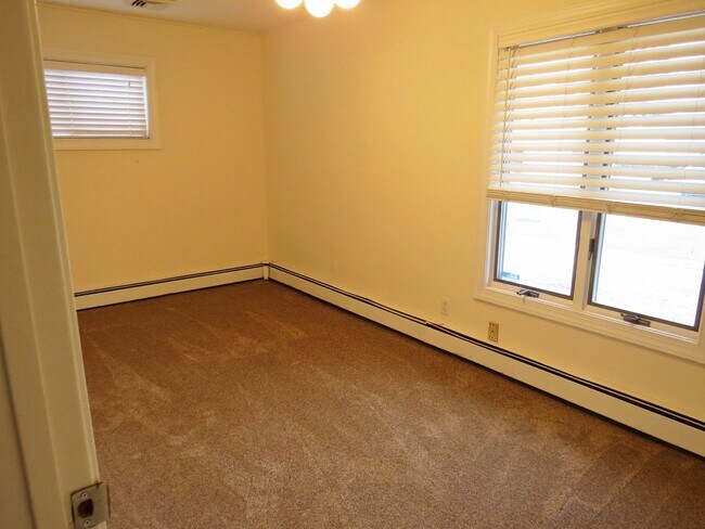 Building Photo - North Syosset Expanded Cape