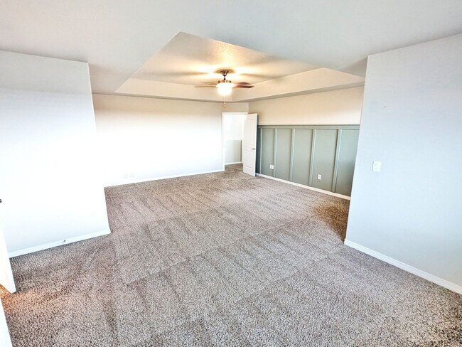 Building Photo - Stunning Modern Home with SHORT TERM LEASE and Breathtaking Mountain Views