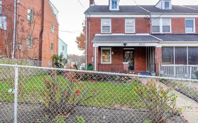 Building Photo - 3937 Ames St NE