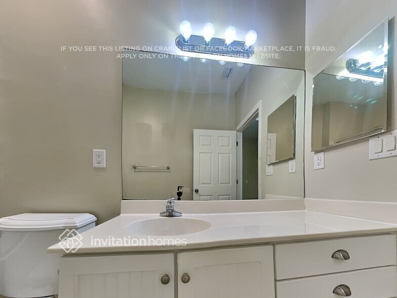 Building Photo - 7118 Bridgeview Dr