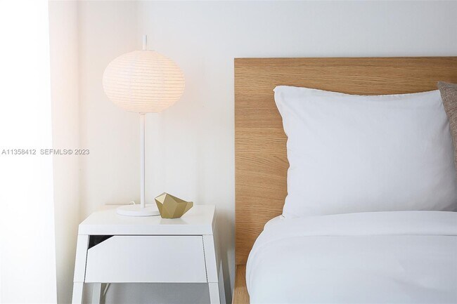 Building Photo - 133 NE 2nd Ave