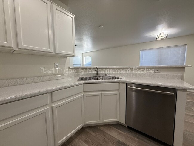 Building Photo - 2809 N 107th Dr