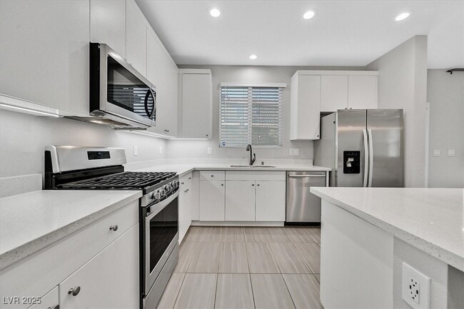 Building Photo - 3065 Concepcion Ct