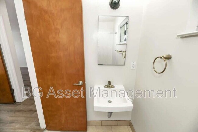 Building Photo - 3600 Dimond Ave