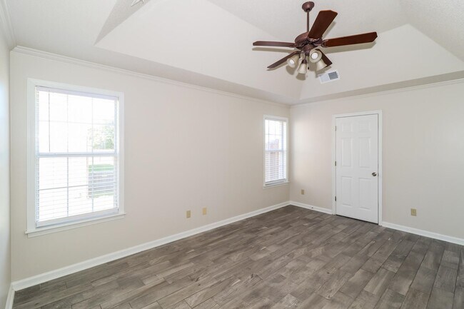 Building Photo - 4704 Ashcroft Dr