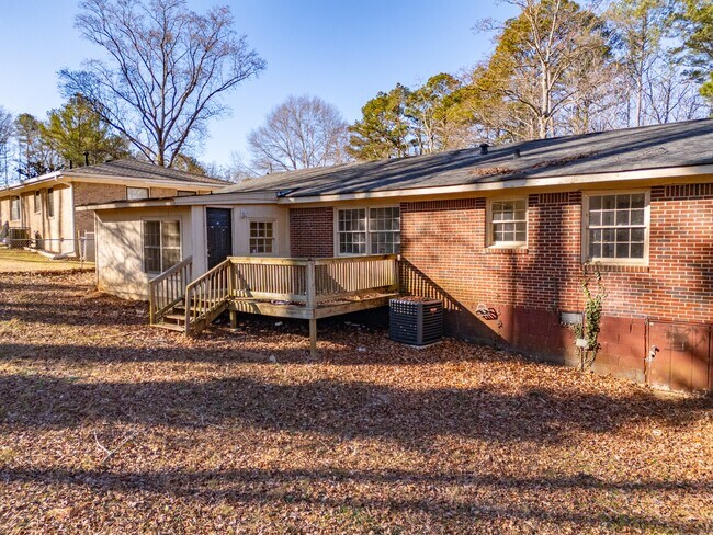 Building Photo - 4446 Falcon Ct