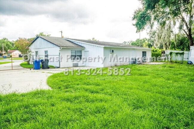 Building Photo - 6913 Mathers Ln