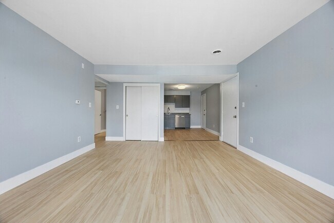 Building Photo - 244 Mt Vernon St