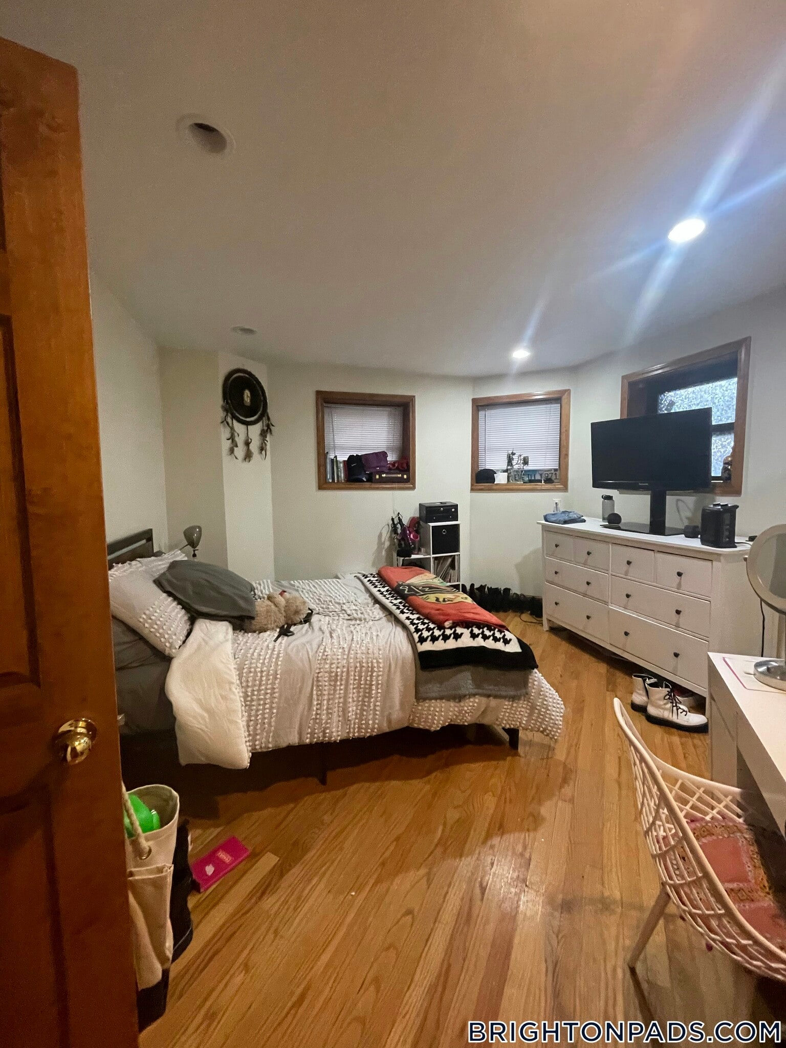 Building Photo - 1422 Commonwealth Ave