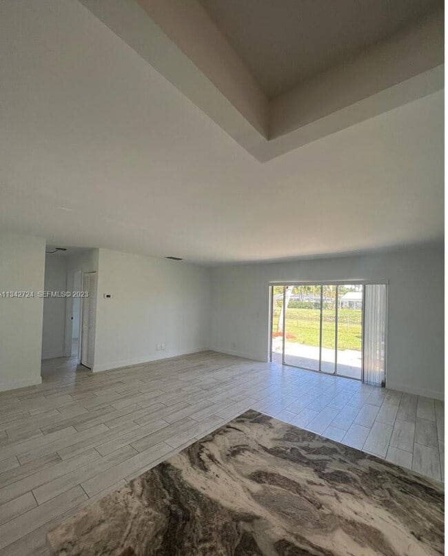 Building Photo - 19420 Carolina Cir