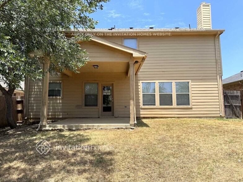 Building Photo - 5108 Raymond Dr