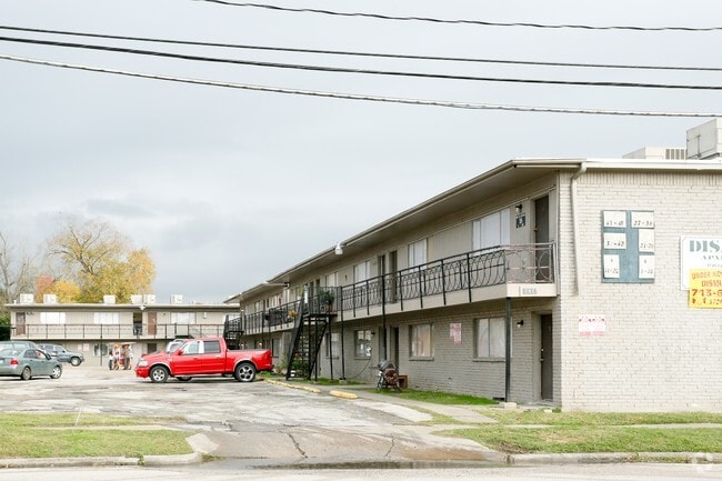 Building Photo - Dismuke Apartments