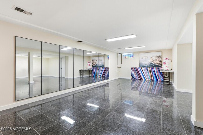 Building Photo - 304 Monmouth Rd
