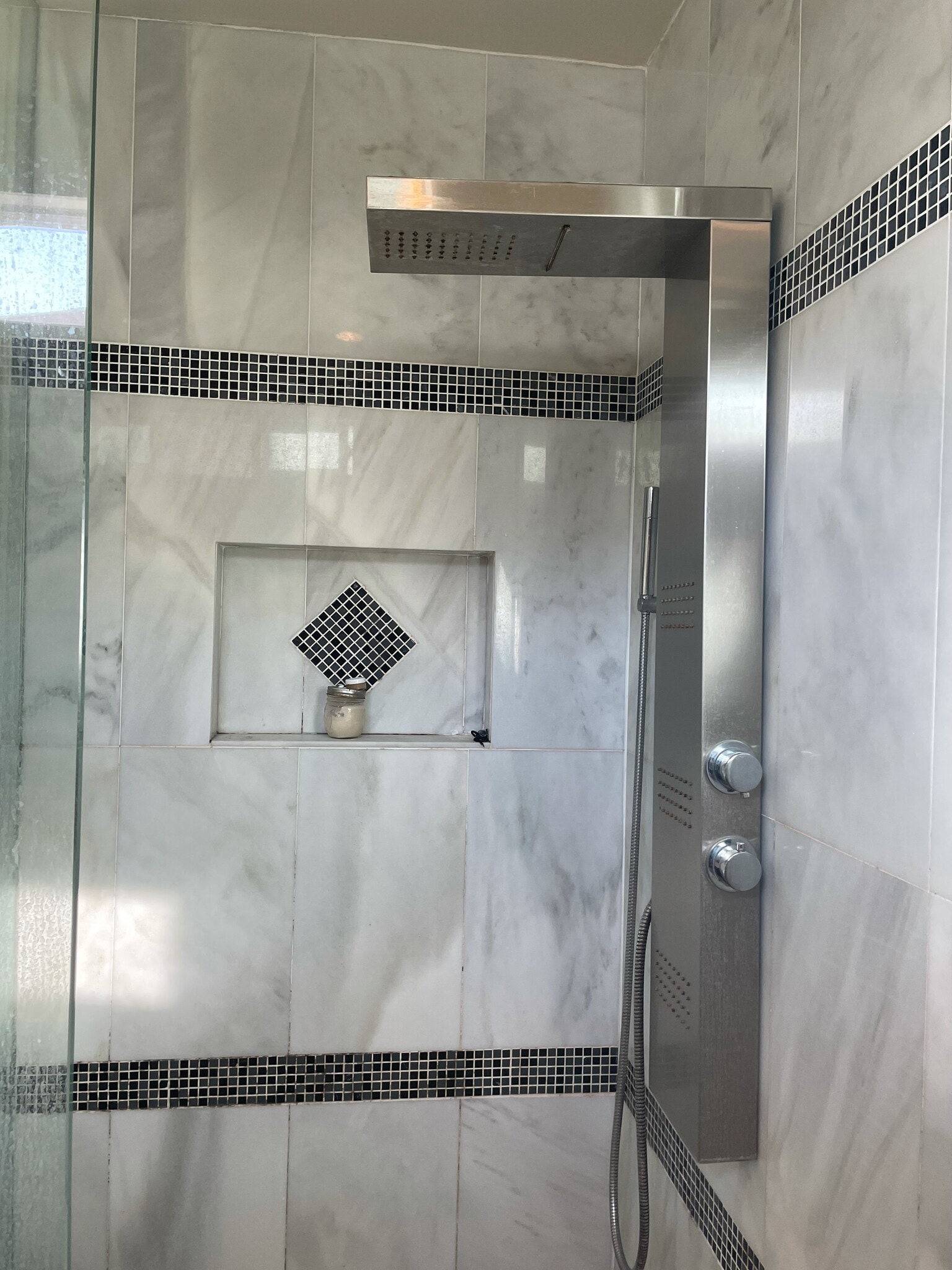 Building Photo - 547 Brooks Ave