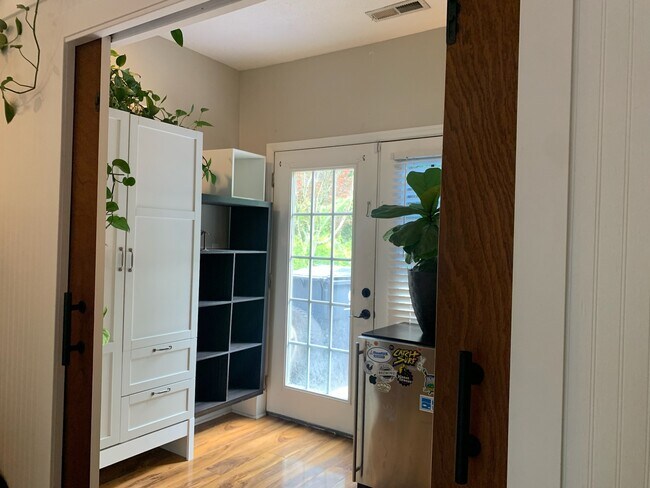 Building Photo - 209 Cannon Rd