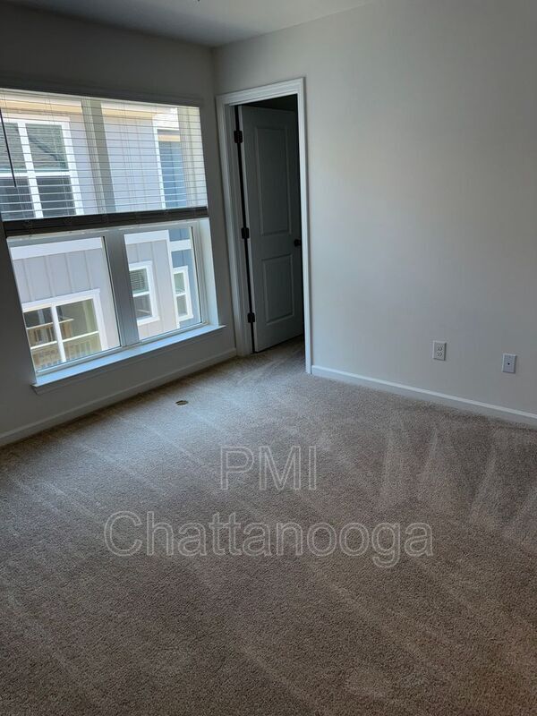 Building Photo - 244 Asbury Oak Ln